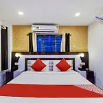 Hotel O Royal Regency Near Acropolis Mall