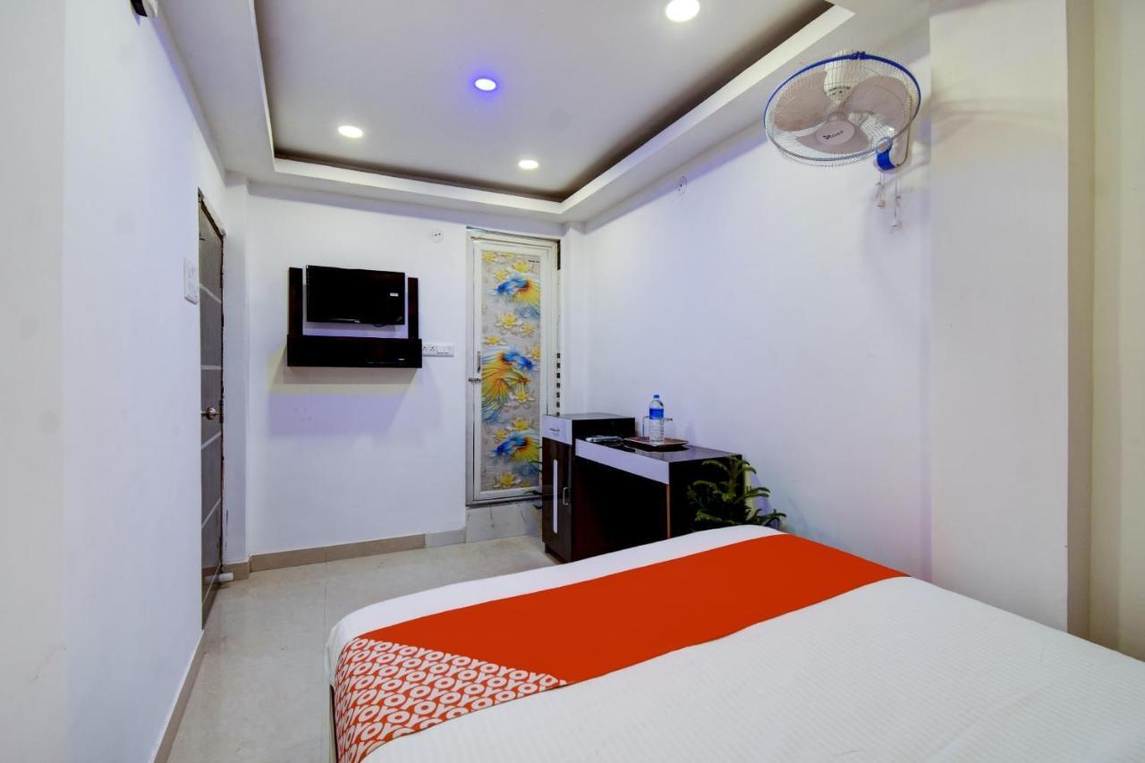 O Royal Regency Near Acropolis Mall 3*