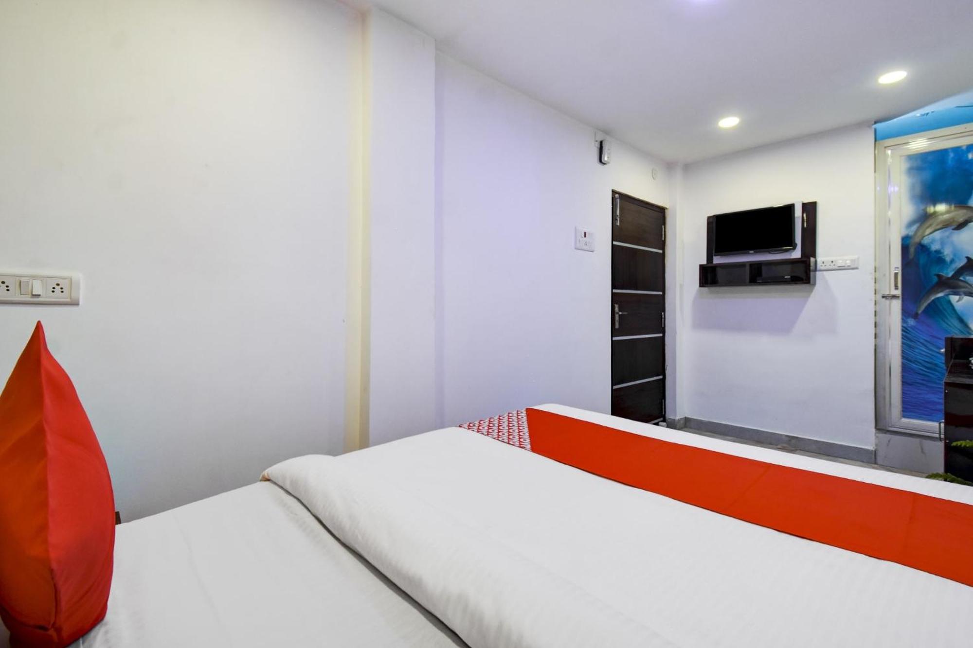 O Royal Regency Near Acropolis Mall Hotel