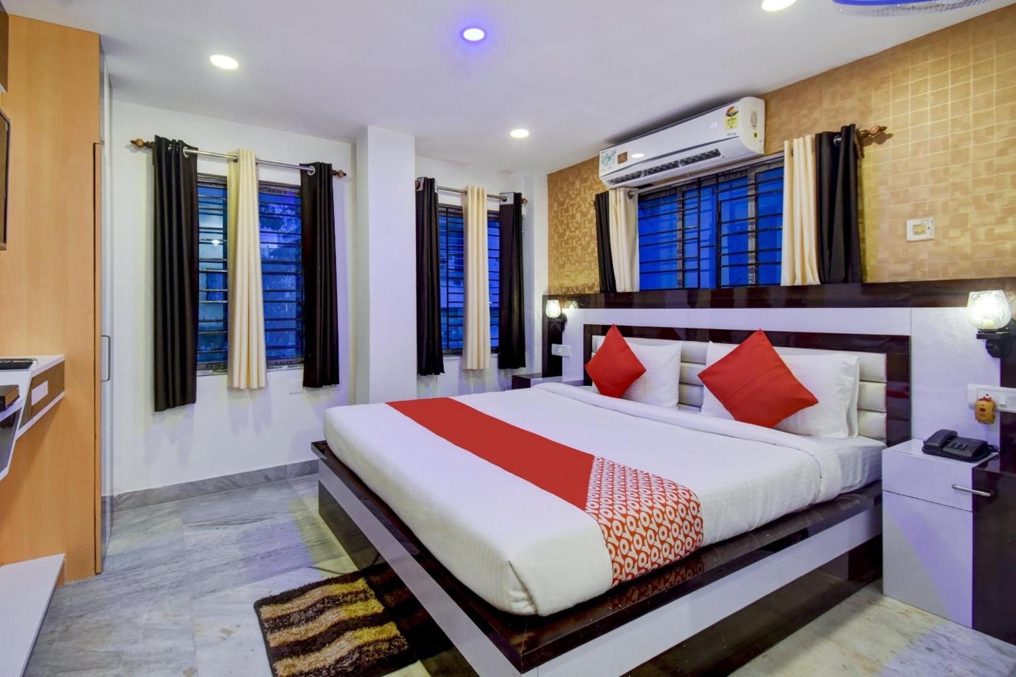 O Royal Regency Near Acropolis Mall Hotel 3*