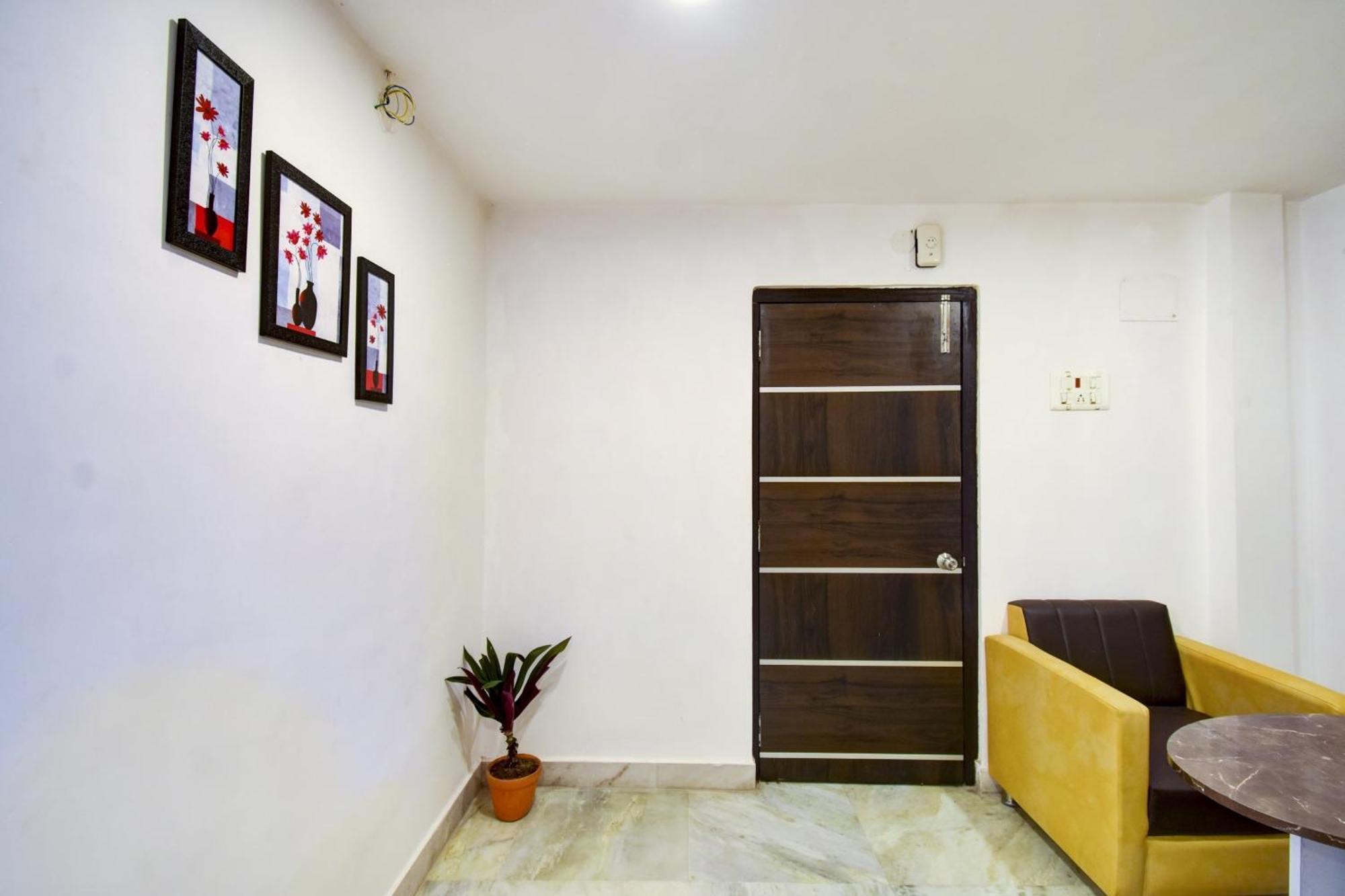 O Royal Regency Near Acropolis Mall Hotel